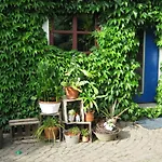 斯蒂尔司多尔伟龙套房旅馆