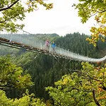 斯蒂尔司多尔伟龙套房旅馆